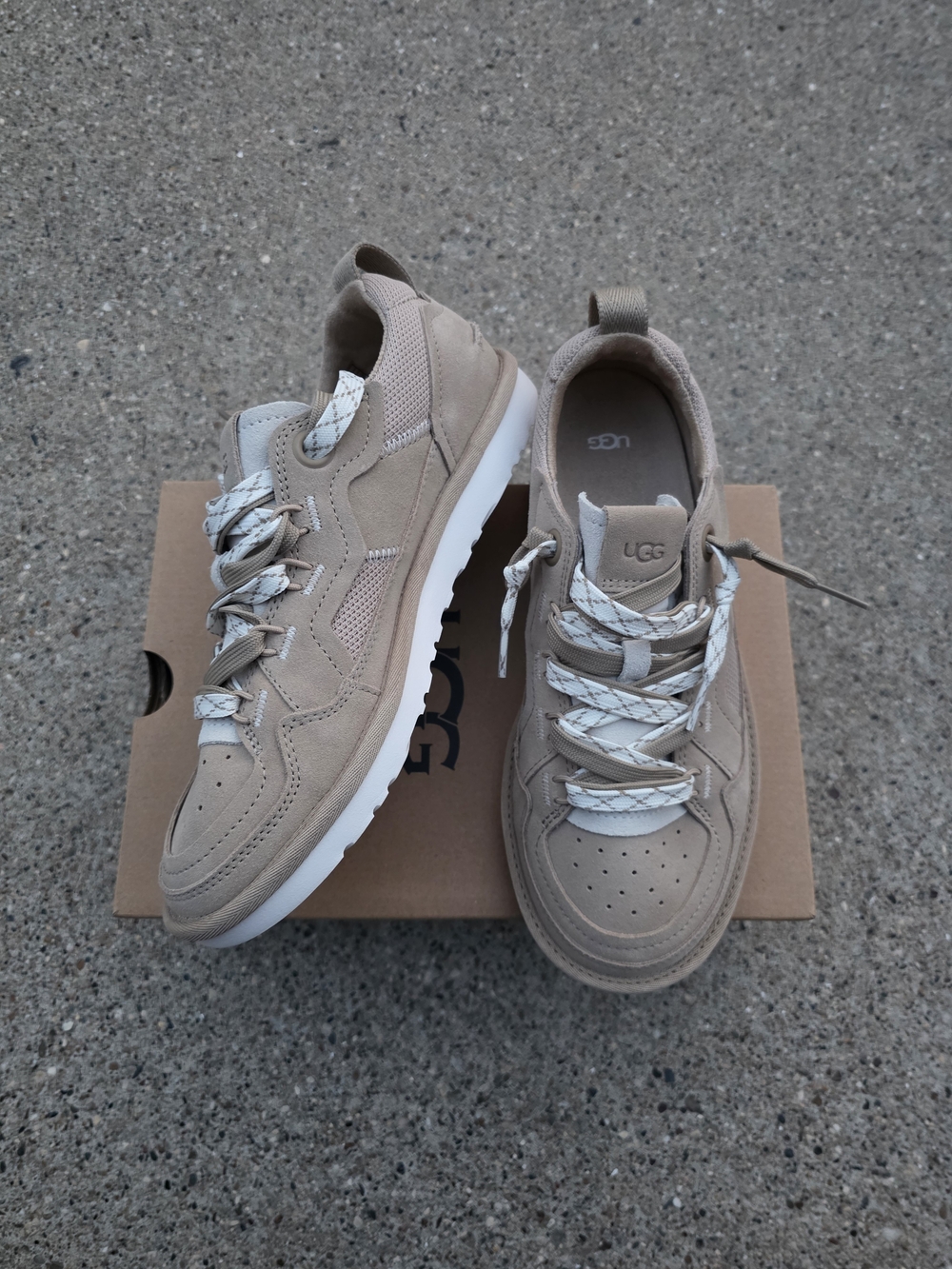 UGG Minimel Sneaker Women Size 8 - Picture 4 of 11